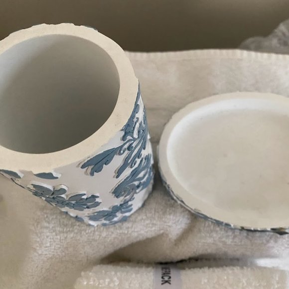 🆕 Blue Damask Toile  Pattern 2 piece Bathroom Vanity Set ! - Picture 5 of 8